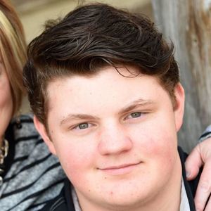 Meet your Posher, Eli